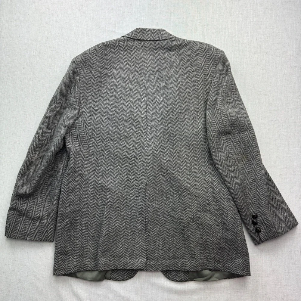 Regency Row Wool Blazer Mens Medium Grey Herringbone Two Button USA Made Vintage